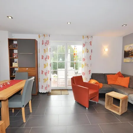 Holiday home Doppelhaushaelfte Huus Twee